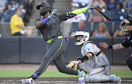 VIDEO | Caminero la vuelve a sacar en su regreso al Tropicana Field: Me estoy sintiendo m&aacute;s c&oacute;modo