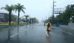 El Gobierno mantiene cierre de labores públicas y privadas en provincias en alerta roja