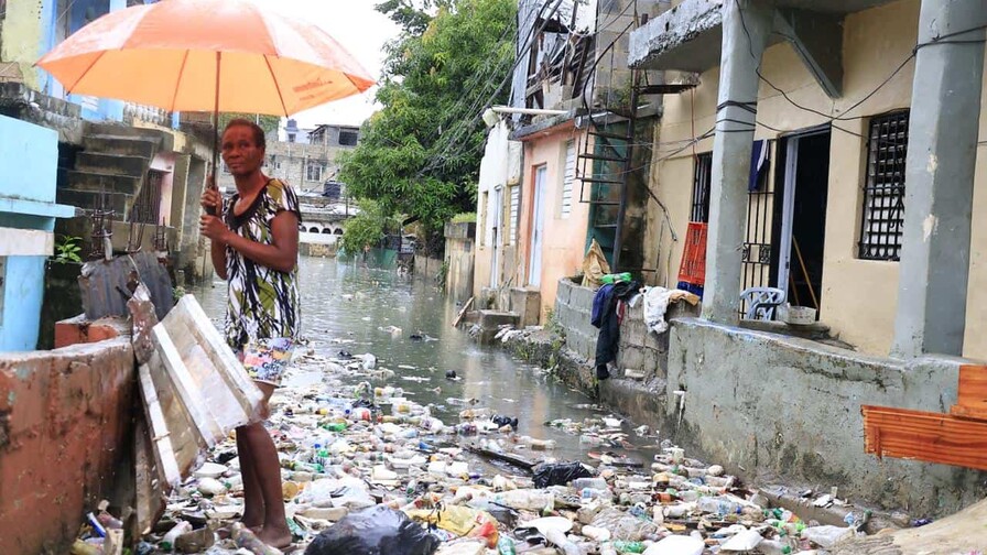 Alcald&iacute;a del DN pide no sacar basura a las calles para evitar inundaciones