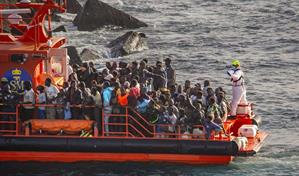 Doce niños entre las 40 víctimas del naufragio frente a las costas de Túnez, según la OIM