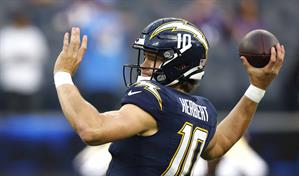 Justin Herbert suma tres anotaciones en triunfo de Chargers sobre Vikings