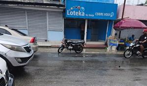 Ni la tormenta Melissa detiene el vicio: las bancas de apuesta y lotería abren como si nada