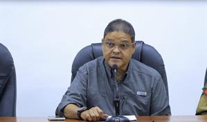 El Gobierno permite abrir comercios, pero pide a ciudadanos quedarse en casa por lluvias intensas