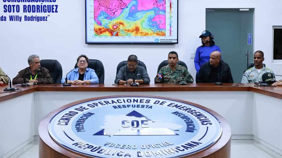 COE reduce niveles de alerta, pero mantiene vigilancia ante efectos del huracán Melissa COE reduce niveles de alerta, pero mantiene vigilancia ante efectos del huracán Melissa