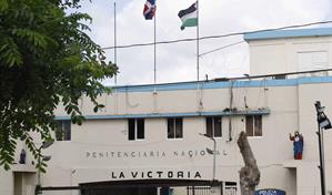 Dirección de Prisiones reubica a 1,030 internos de La Victoria por la tormenta Melissa
