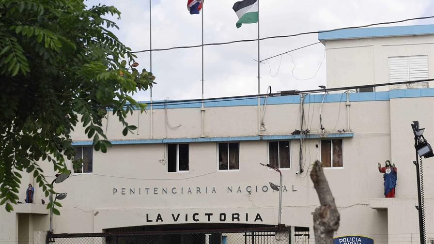 Dirección de Prisiones reubica a 1,030 internos de La Victoria por la tormenta Melissa Dirección de Prisiones reubica a 1,030 internos de La Victoria por la tormenta Melissa