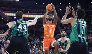 La magia del dominicano Jean Montero relanza al Valencia en el duelo de invictos