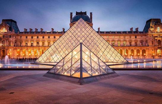 Detenidos dos sospechosos del robo de joyas en el Louvre