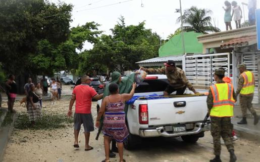 Huracán Melissa afecta 753 viviendas y mantiene 4 provincias en alerta roja