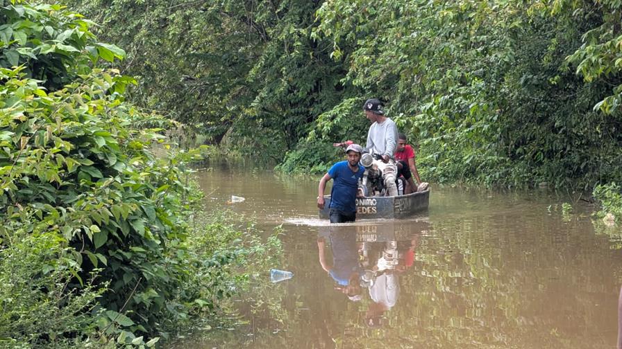 Los Contreras: una comunidad atrapada por las aguas de los ríos Payabo y Caño Azul Los Contreras: una comunidad atrapada por las aguas de los ríos Payabo y Caño Azul
