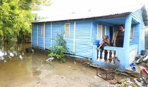 Vaguada inducida por huracán Melissa mantiene lluvias y riesgo de inundaciones en RD