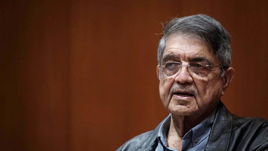 El nicaragüense Sergio Ramírez gana el Premio de la VI Bienal de Novela Mario Vargas Llosa El nicaragüense Sergio Ramírez gana el Premio de la VI Bienal de Novela Mario Vargas Llosa