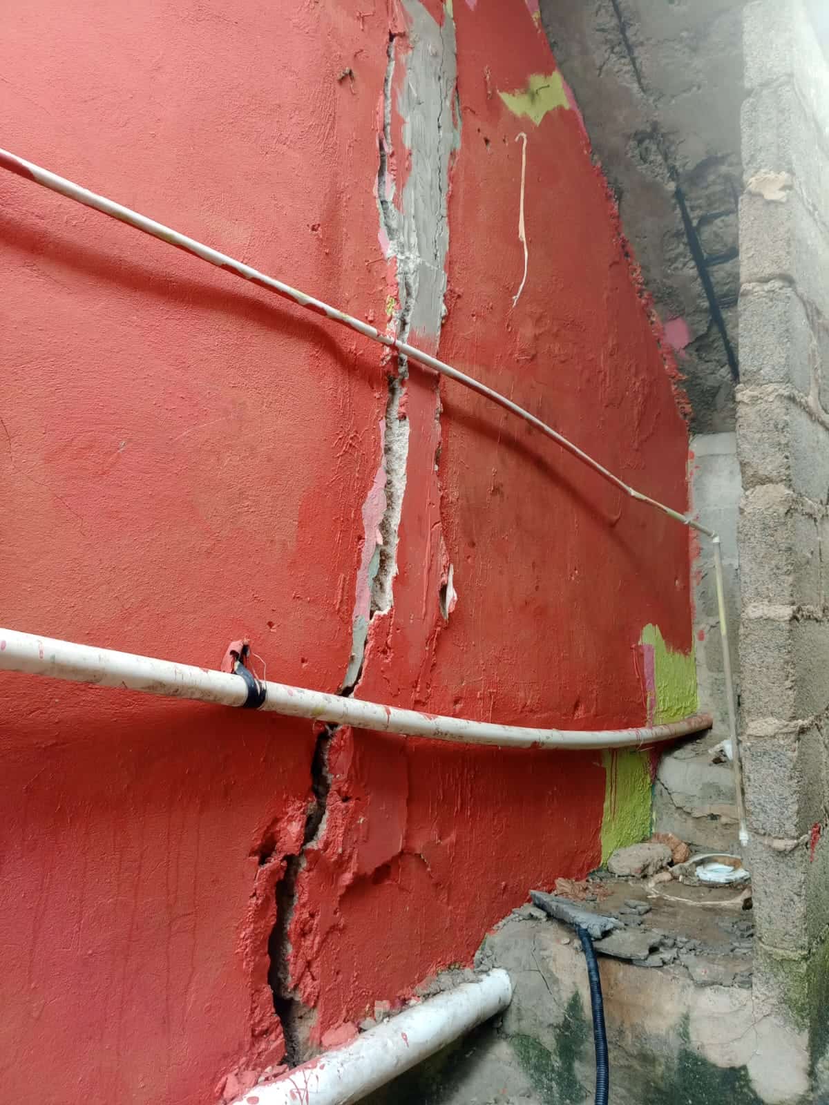 El temblor y las lluvias afectaron la estructura