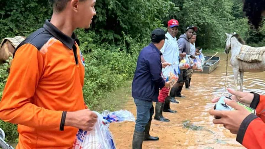 Asistencia Social informa que entregó ayuda a todas las zonas afectadas por Melissa Asistencia Social informa que entregó ayuda a todas las zonas afectadas por Melissa