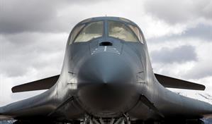 Dos bombarderos estadounidenses B-1B sobrevuelan costa venezolana