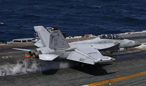 Dos aeronaves de la Marina de EE. UU. se estrellan en la misma zona con 30 minutos de diferencia