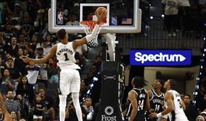 Spurs, Thunder, Sixers y Bulls resisten como únicos invictos en la NBA