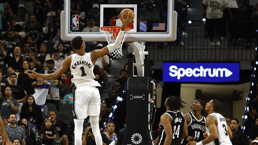 Spurs, Thunder, Sixers y Bulls resisten como únicos invictos en la NBA