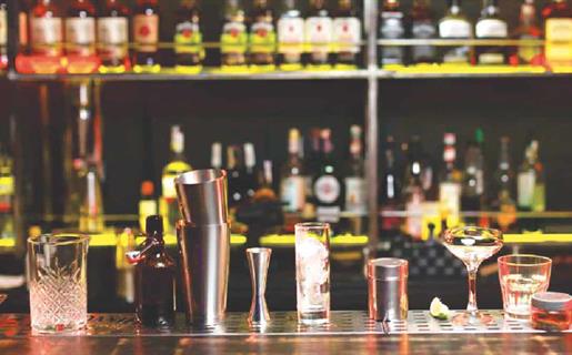 Bares y colmados seguir&aacute;n con los mismos horarios de venta de alcohol por dos a&ntilde;os o nueva ley