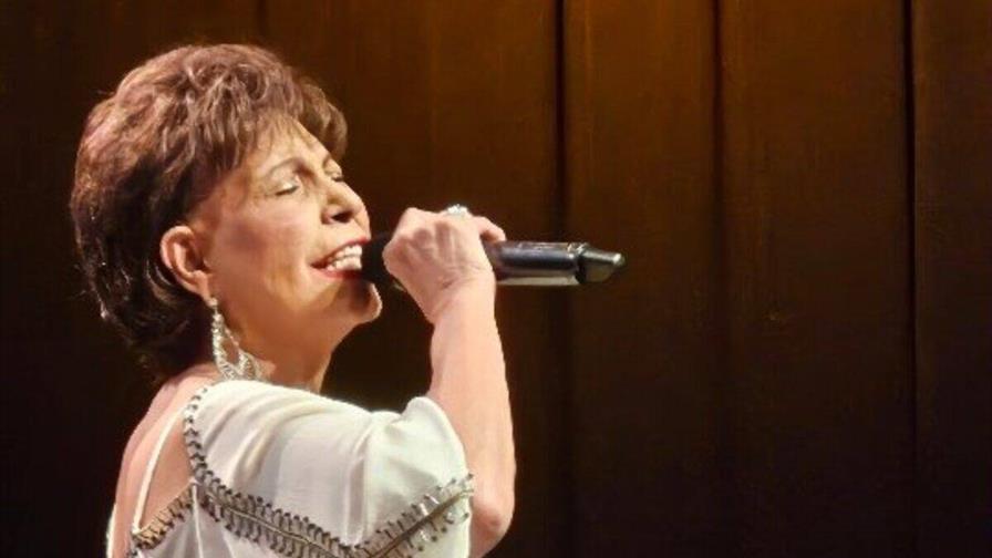 Fallece la cantante venezolana Floria Márquez mientras ofrecía un concierto