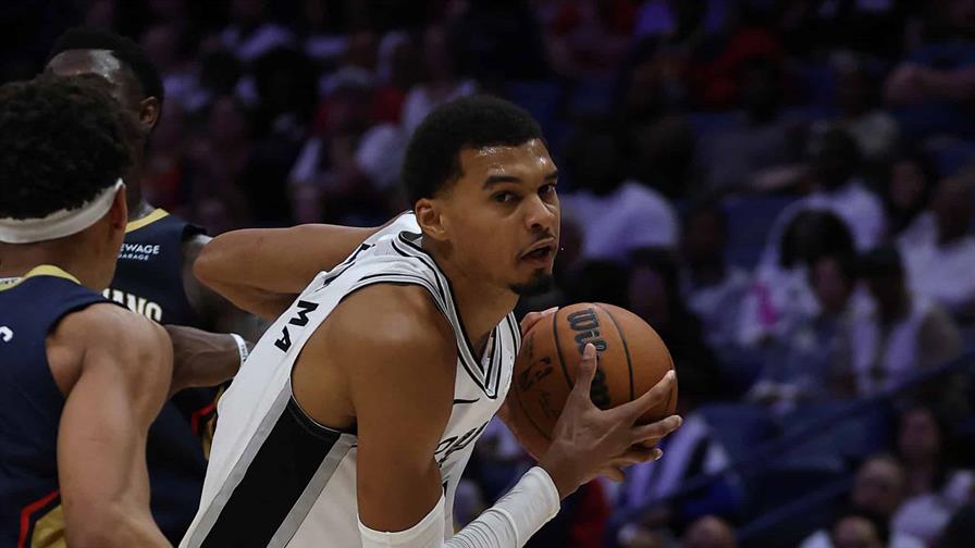 Wembanyama, modo avión Wembanyama, modo avión