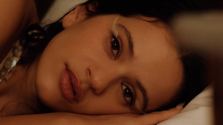 Rosalía lanza Berghain, el primer adelanto de su nuevo disco Lux Rosalía lanza Berghain, el primer adelanto de su nuevo disco Lux