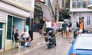 Los teteos en los barrios reflejan la debilidad en la educación, según especialista