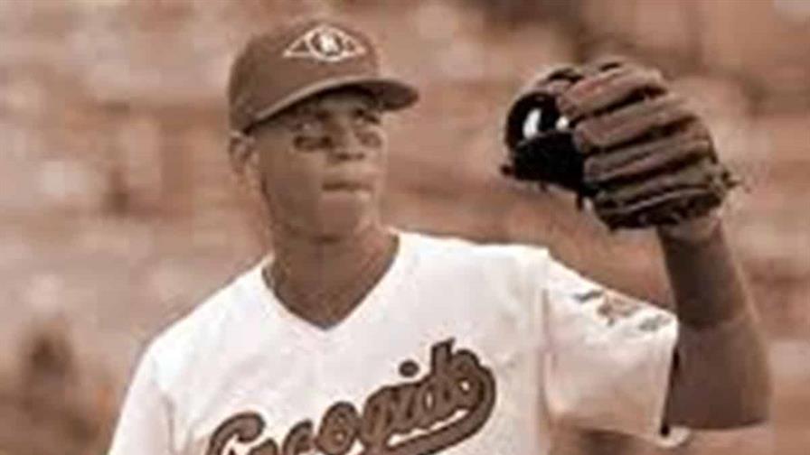 Alex Rodríguez, 31 años de su debut con los Leones del Escogido Alex Rodríguez, 31 años de su debut con los Leones del Escogido