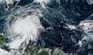 El huracán Melissa toca tierra en Jamaica como categoría 5