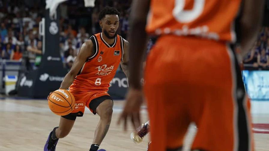 Jean Montero aporta 12 puntos en la contundente victoria del Valencia sobre Fenerbahce Jean Montero aporta 12 puntos en la contundente victoria del Valencia sobre Fenerbahce