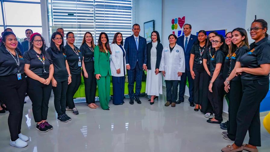 Indotel dona equipos para modernizar infraestructura del Incart