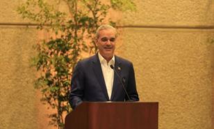 Abinader revela que escribe sus memorias y explicará motivos de impulsar reforma constitucional