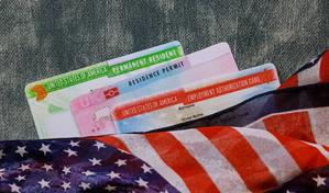 EE. UU. elimina la extensión automática de los permisos de trabajo para ciertos migrantes