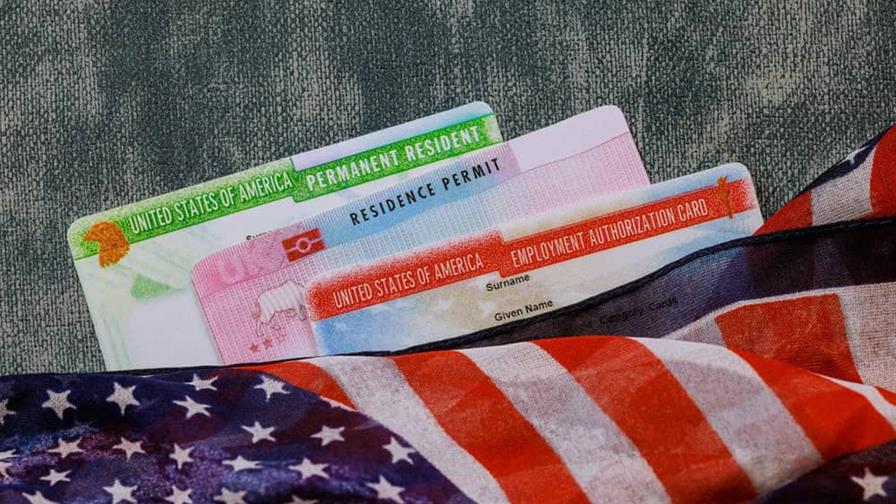 EE. UU. elimina la extensión automática de los permisos de trabajo para ciertos migrantes