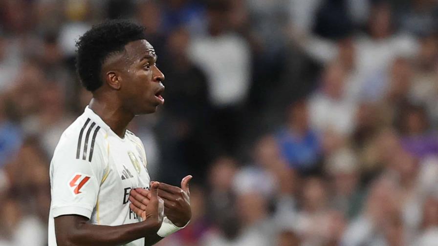 Vinicius Junior se disculpa: La pasión me traiciona tras la sustitución en el Clásico