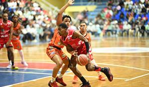 Lamonte Bearden impulsa al San Sebastián a un paso de la gran final del Baloncesto de Moca