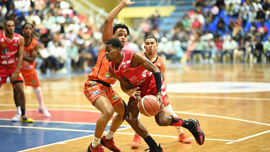 Lamonte Bearden impulsa al San Sebastián a un paso de la gran final del Baloncesto de Moca