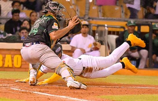 Video | Las Águilas castigan el relevo oriental en el estadio Cibao