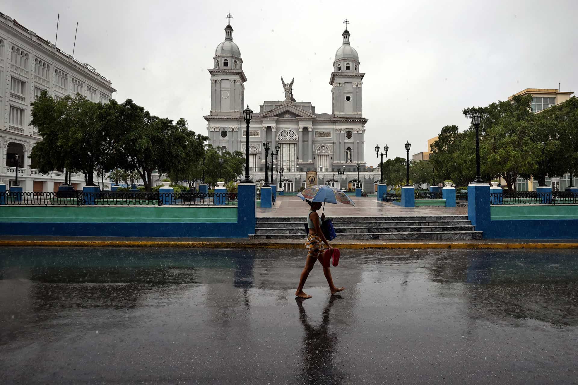 El huracán Melissa se debilita sobre Cuba, pero sigue siendo un peligroso categoría 3 El huracán Melissa se debilita sobre Cuba, pero sigue siendo un peligroso categoría 3
