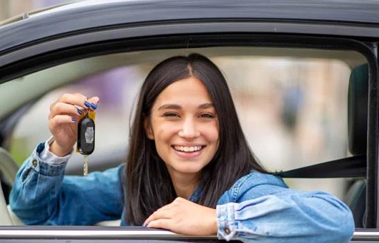 El ahorro que abre puertas: ¿qué hacer cuando decides comprar tu primer hogar o vehículo?