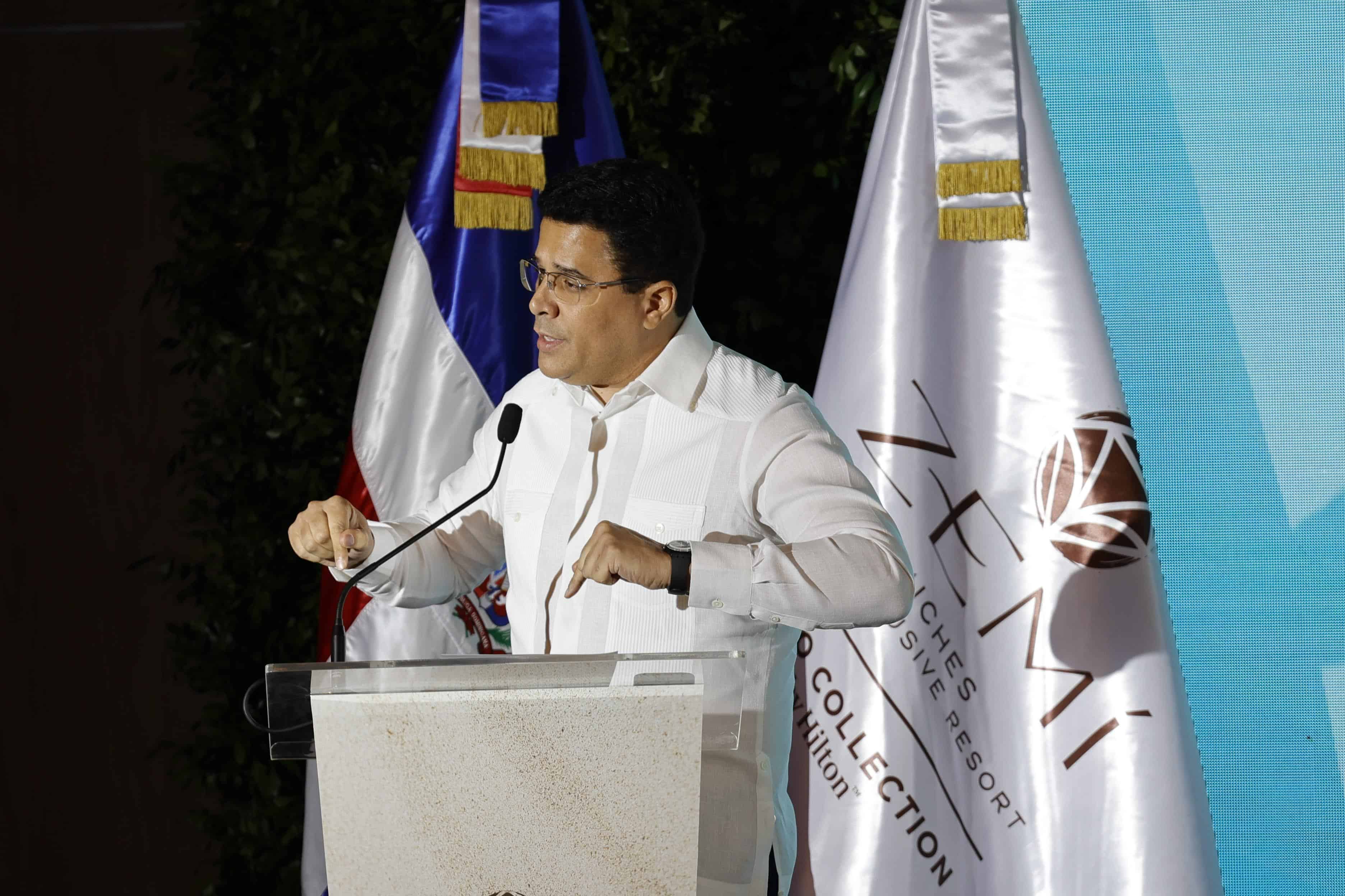 El ministro de Turismo, David Collado, valoró la visión del empresario turístico con Zemí Miches.