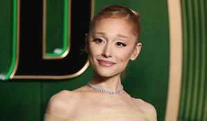 Ariana Grande lanza una edición exclusiva de su disco Positions en su quinto aniversario