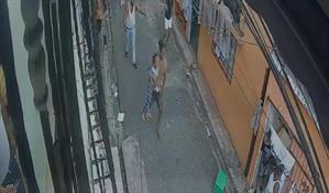 Momento del tiroteo en que niña de nueve años resultó herida en el sector Capotillo