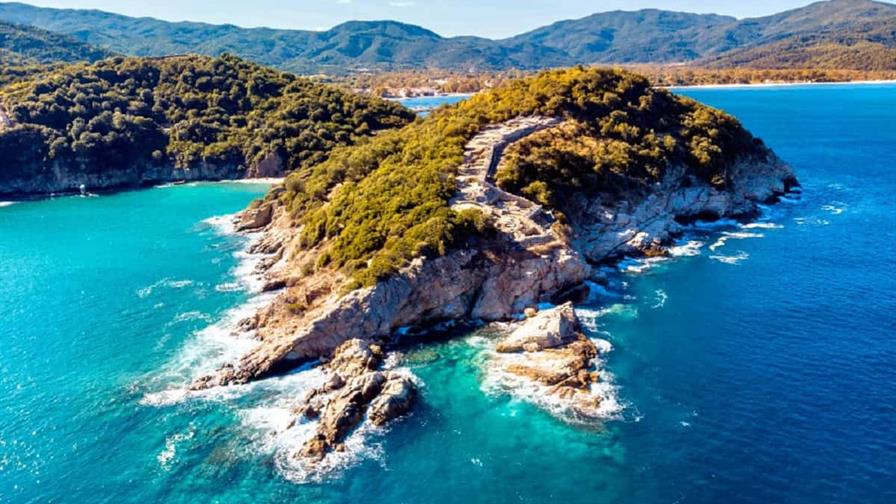 Grecia anuncia un plan de 2,900 millones de dólares para enfrentar la escasez de agua Grecia anuncia un plan de 2,900 millones de dólares para enfrentar la escasez de agua