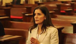 Leah Francis Campos visita la Catedral Primada de América como primera parada en Santo Domingo