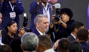 Abinader destaca la generación de empleos y auge de la inversión extranjera en RD