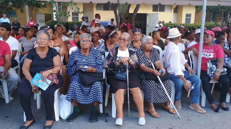 Jornada de Inclusión Social  beneficia a más de 1,200 personas en Higüey