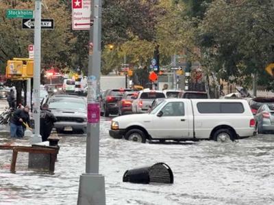 Fuertes lluvias provocan inundaciones en NY que dejan dos muertos