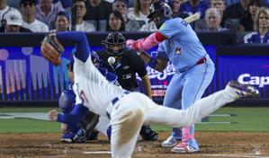 Vladdy Jr., sincronizó  el bate en el prime time