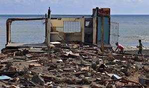 Melissa pierde fuerza tras provocar 50 muertos en el Caribe